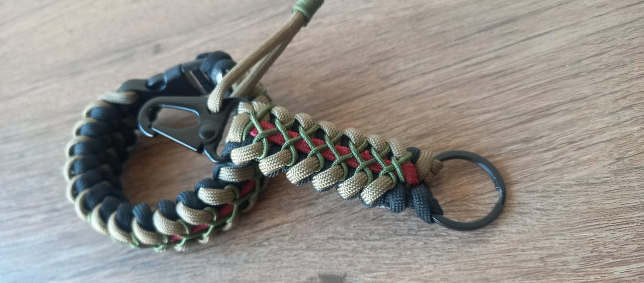 Pack Pulsera de Supervivencia mas llavero con mosqueton Cascabel