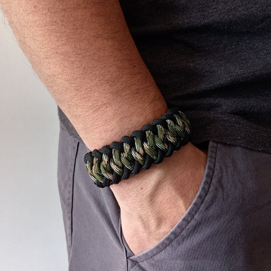 Pack Pulsera de Supervivencia mas mosqueton Camo Green Black