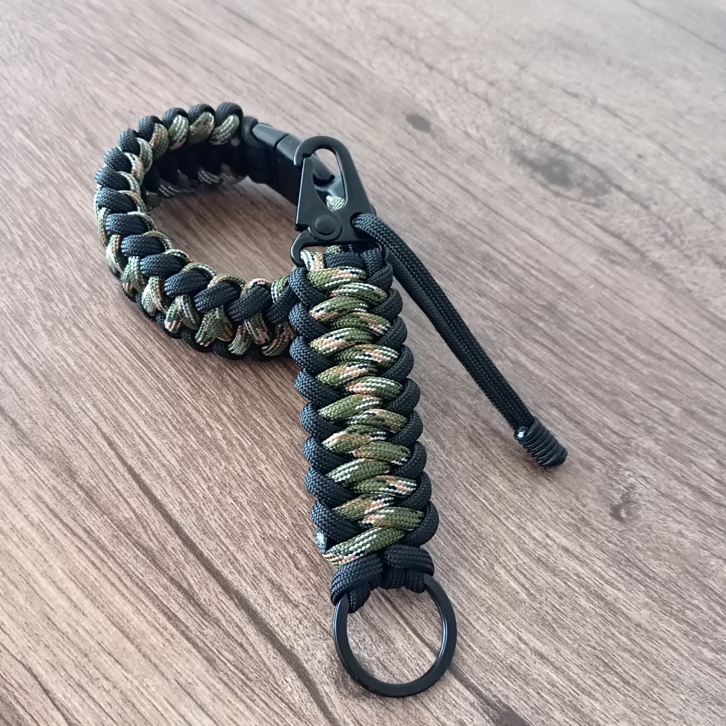 Pack Pulsera de Supervivencia mas mosqueton Camo Green Black