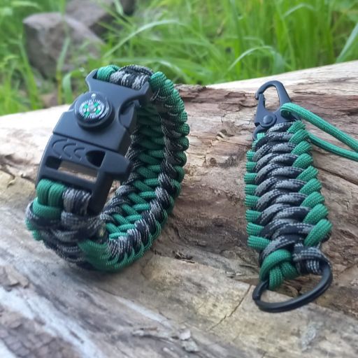 Pack Camo green Pulsera de Supervivencia mas llavero mosqueton