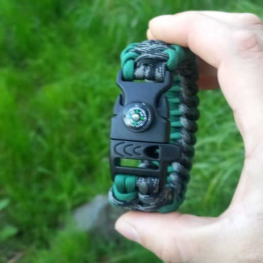 Pack Camo green Pulsera de Supervivencia mas llavero mosqueton