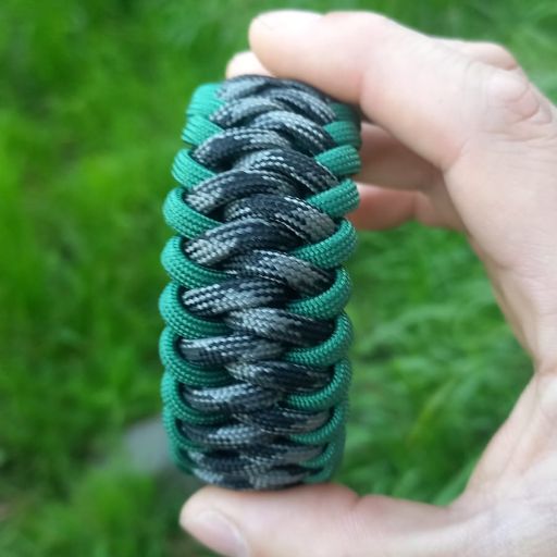 Pack Camo green Pulsera de Supervivencia mas llavero mosqueton