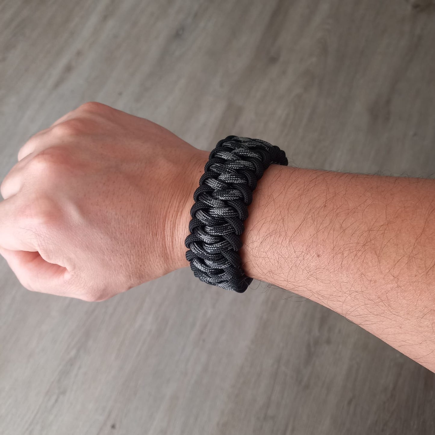 Pack Camo Black Pulsera de Supervivencia mas Llavero con Mosqueton