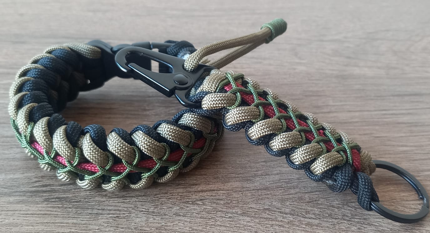 Pack Pulsera de Supervivencia mas llavero con mosqueton Cascabel