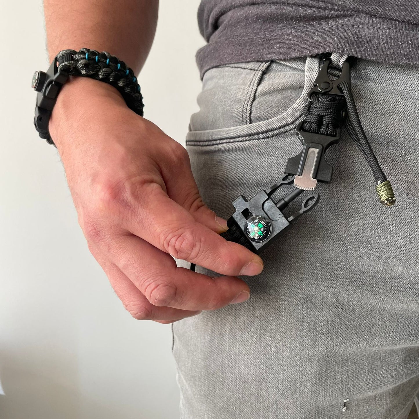 Llavero de Supervivencia Black