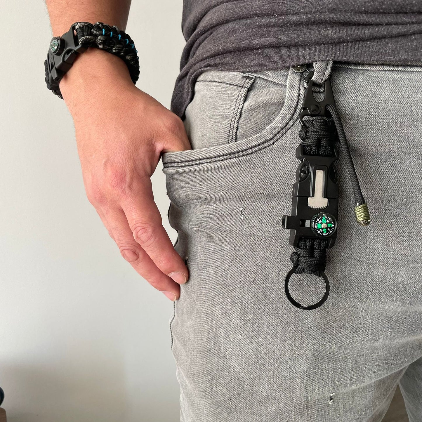 Llavero de Supervivencia Black